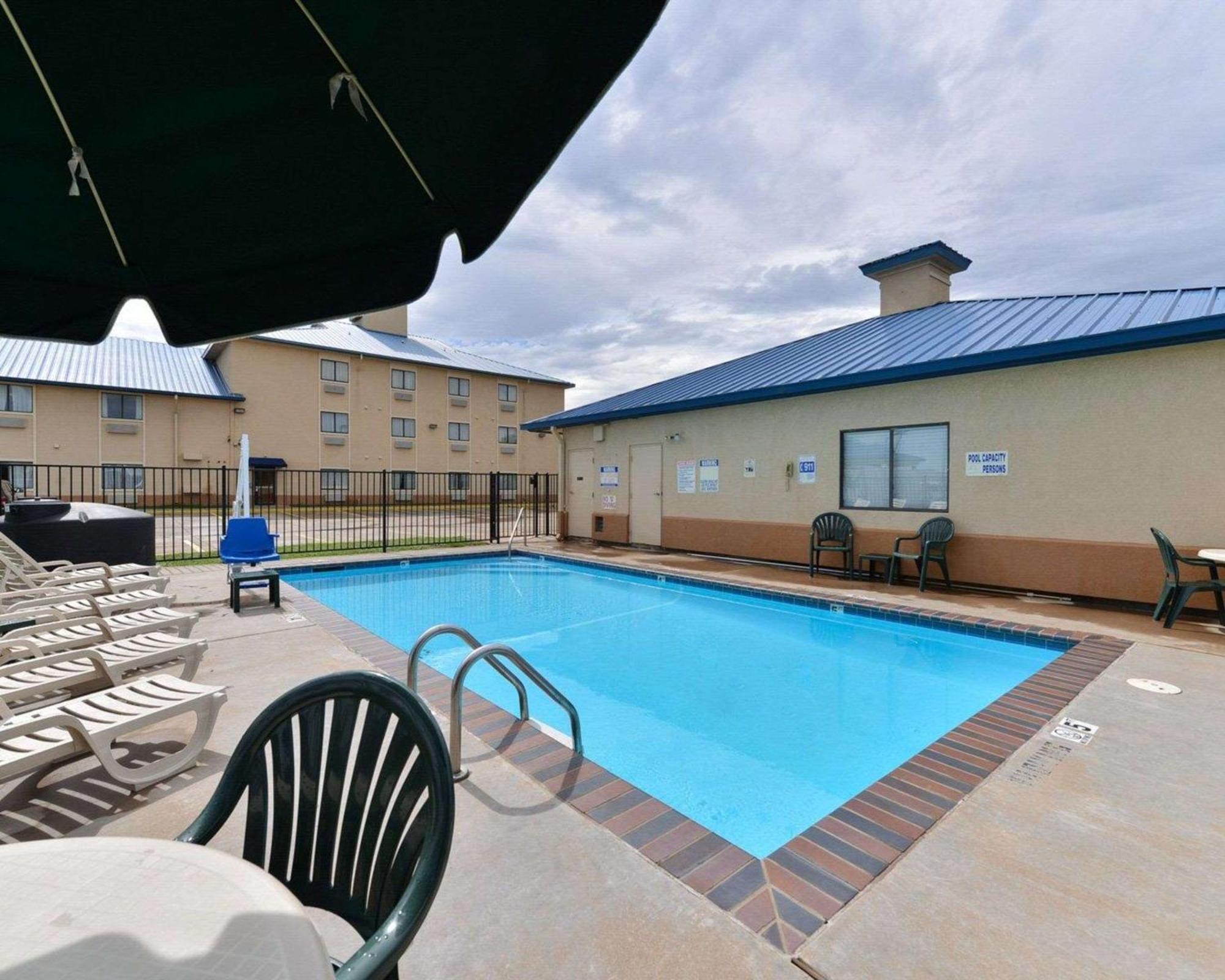 Quality Inn & Suites Wichita Falls I-44 Exterior foto